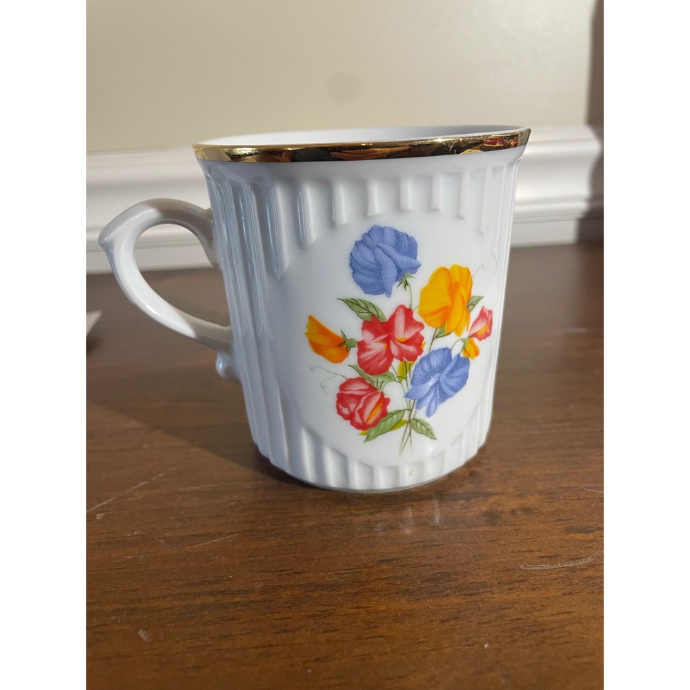 Original Bohemia April Sweet Pea Flower of the Month Porcelain Mug Gold Trim